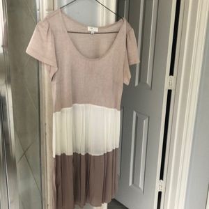 Umgee flowy a-line dress.
